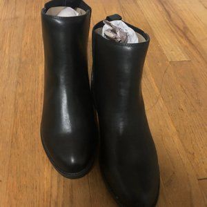 London Rebel wide fit chelsea boots in black